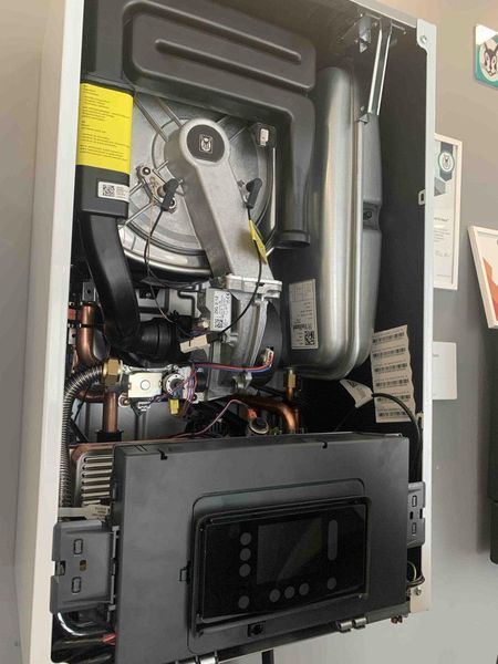 21 кВт. Котел конденсаційний газовий Vaillant ecTEC plus VUW 26CS/1-5 (N-INT2) / до 200 м2 10043966 фото